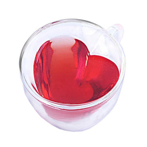 Tasse en verre transparent en forme de cœur
