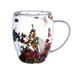 Getrocknete Blumen-Klarglas-Tasse