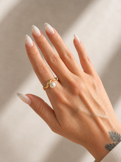 UNDINE Pearl Cubic Zirconia Ring Gold