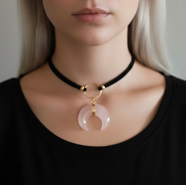 ASTRA Rose Quartz Horn Choker Gold