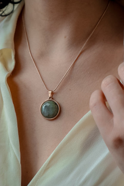 IMAGINE Grey Labradorite Necklace Rose Gold