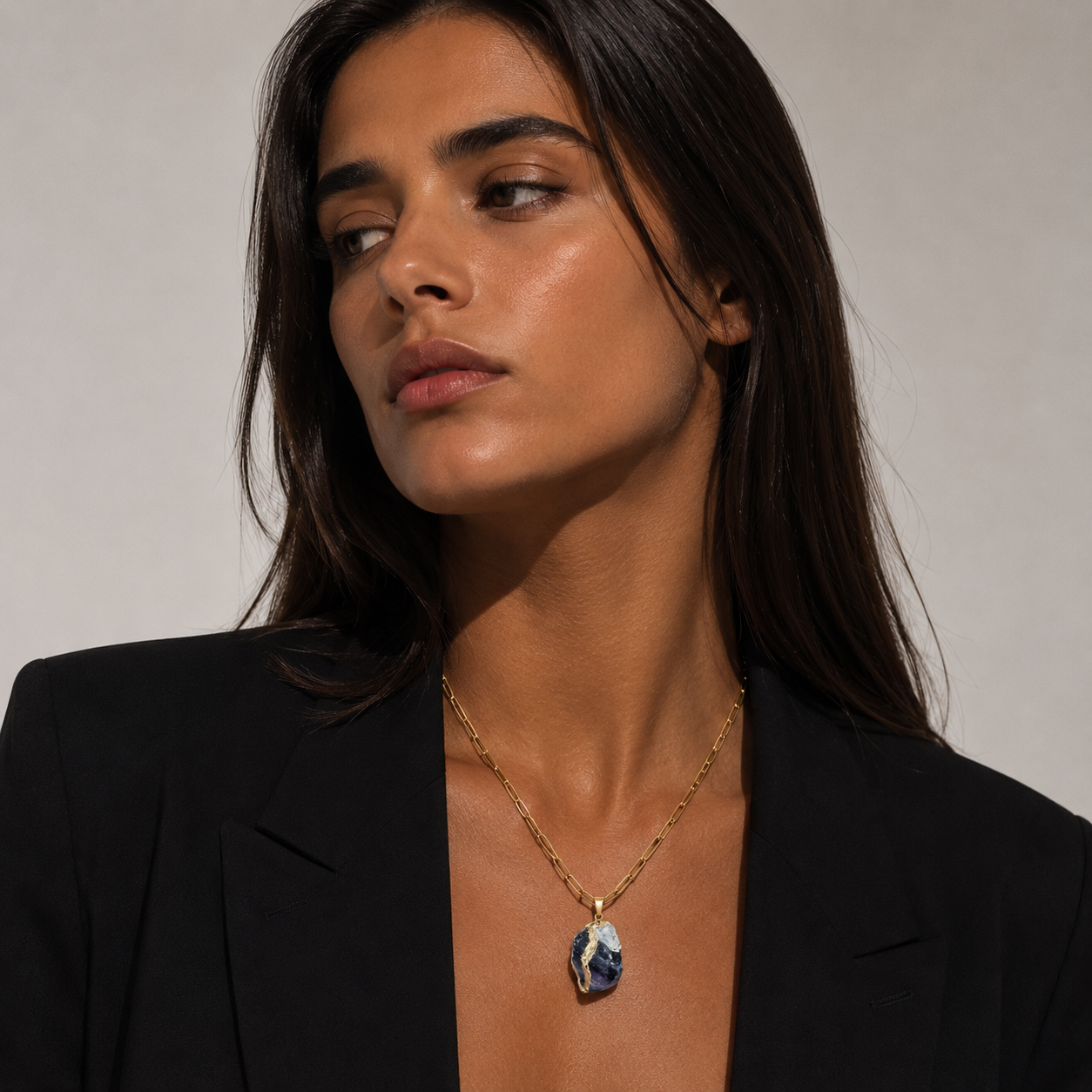 ELARION Raw Rainbow Fluorite Pendant Paperclip Chain Necklace Gold