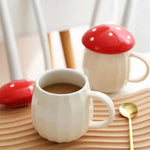Carica l&#39;immagine nel visualizzatore di Gallery, Red Mushroom Ceramic Mug with Lid

