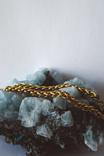 Load image into Gallery viewer, Gemstone Horn O Ring Wheat Chain Choker - Gold
