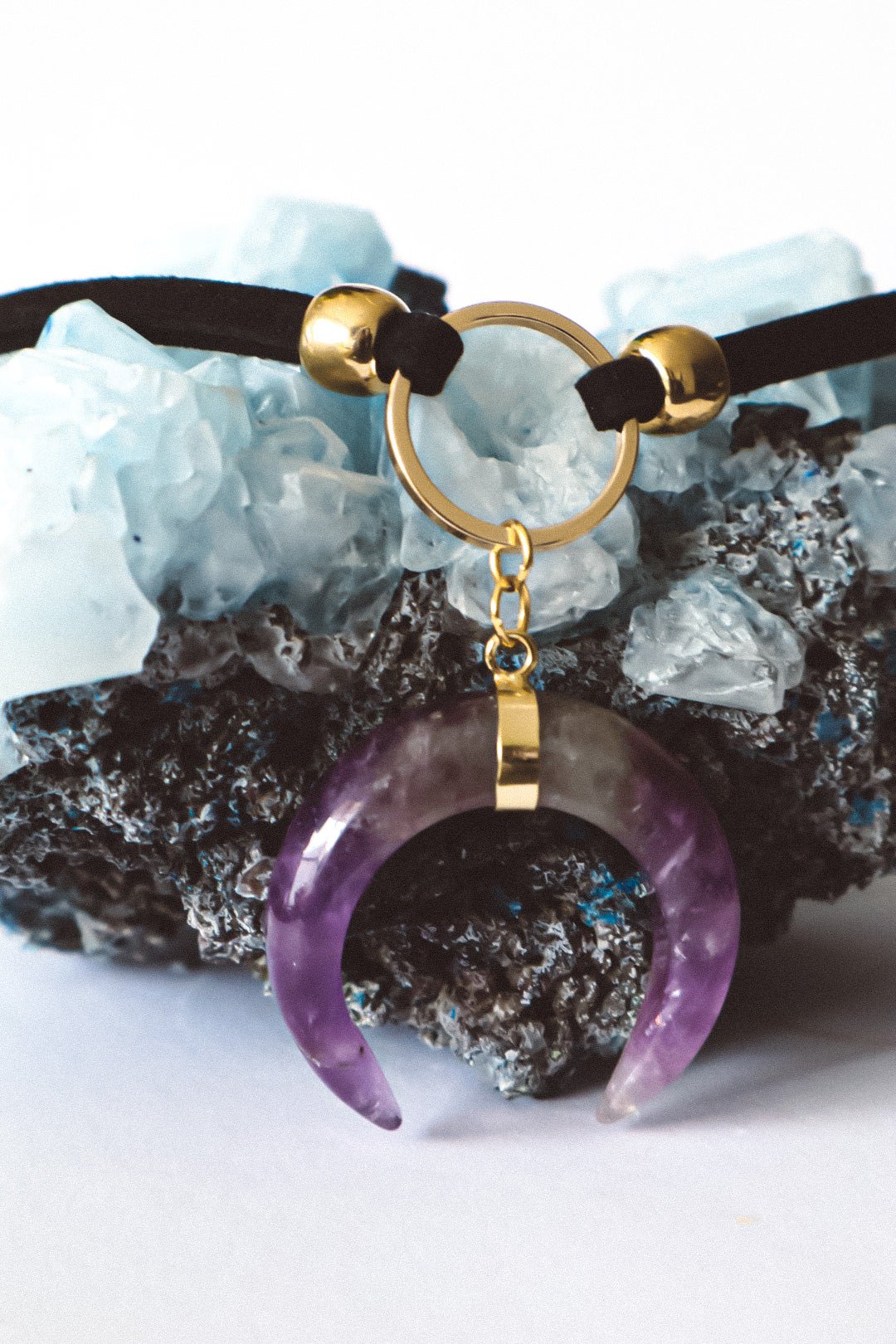 Amethyst Horn O Ring Choker - Gold - s o l i s t i a l