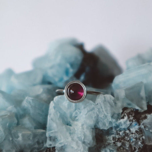 Amethyst Minimalist Ring Silver - s o l i s t i a l