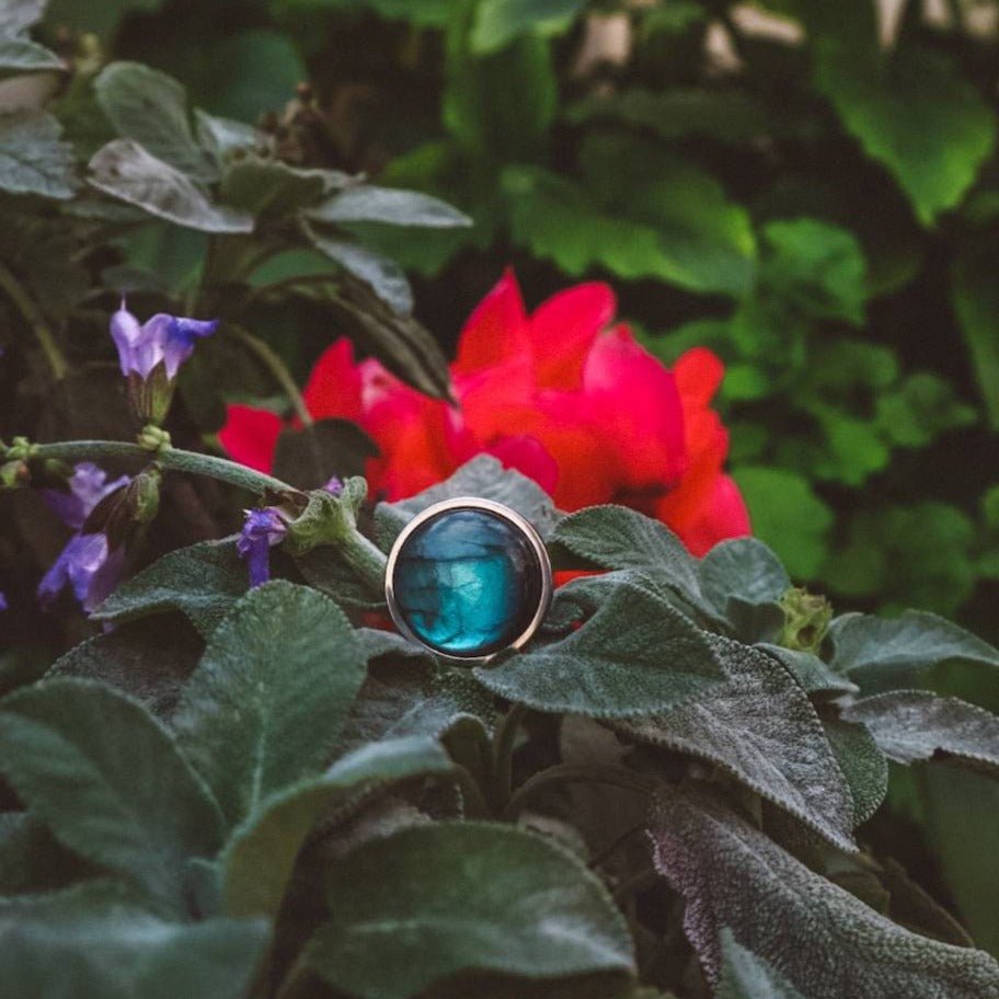 AYA Blue Labradorite Statement Ring Silver - s o l i s t i a l