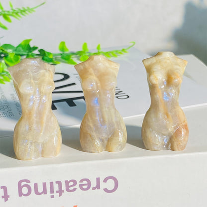 DIVINE Natural Moonstone Female Ornament