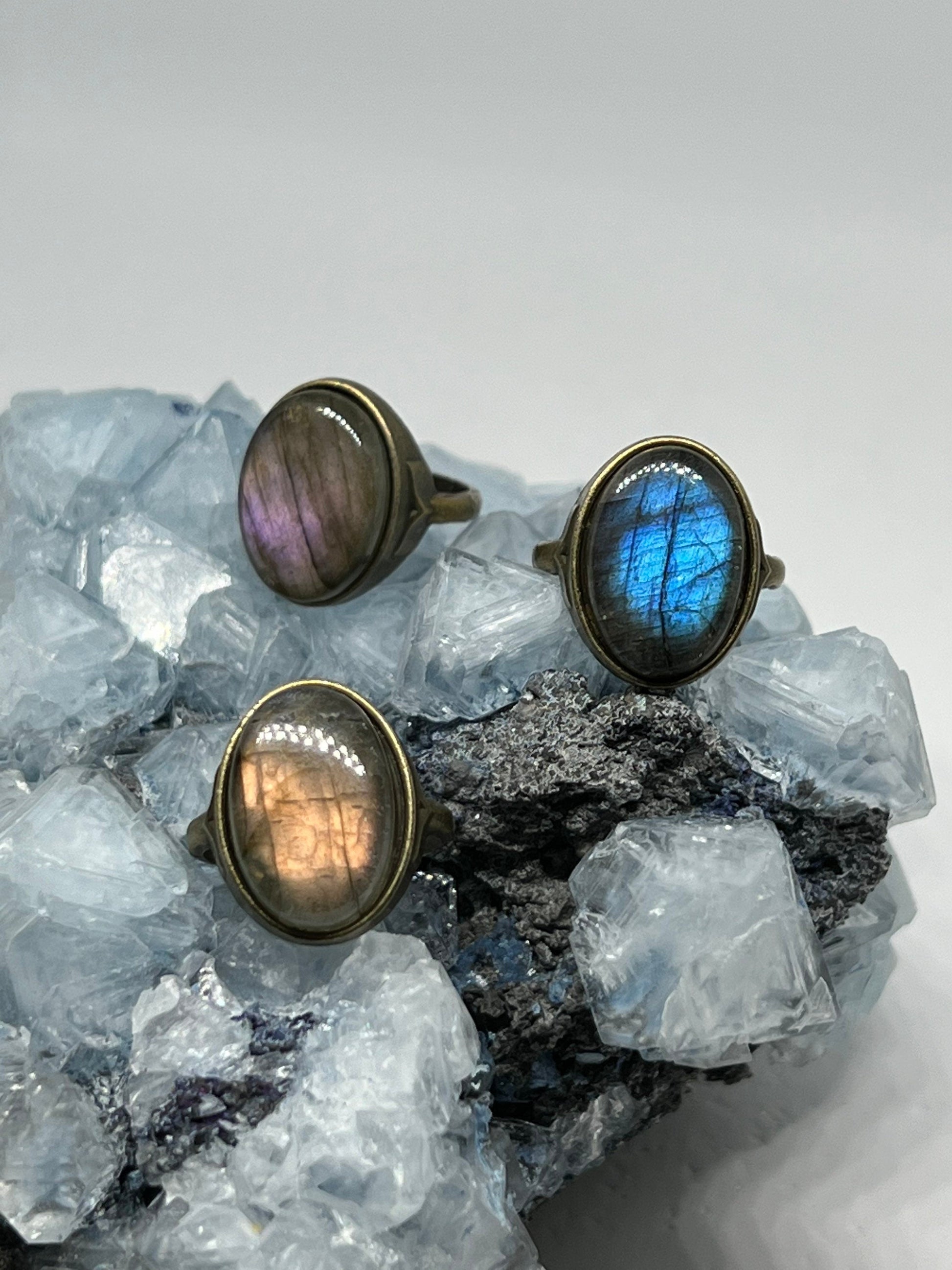 blue labradorite oval shape ring