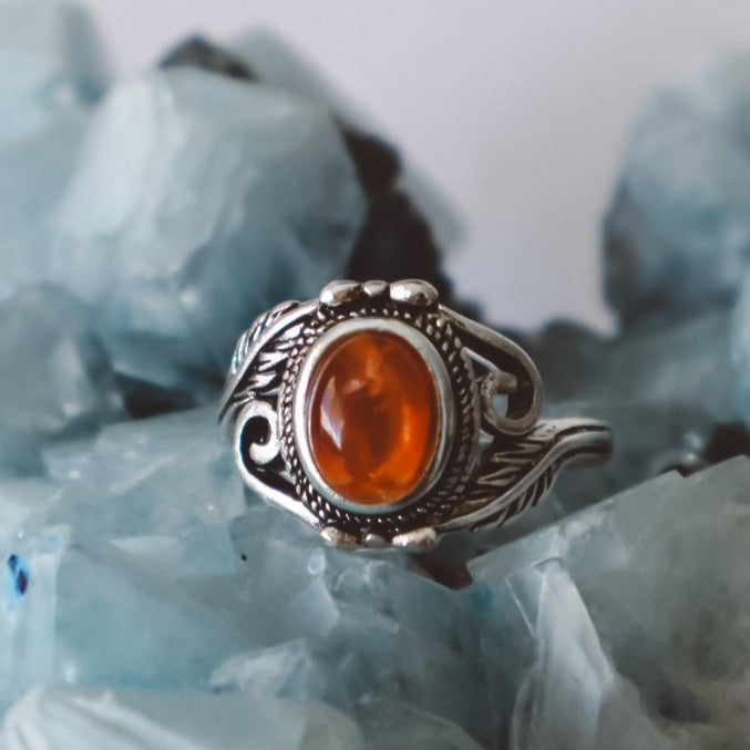 VINES Sunstone Dainty Ring Silver