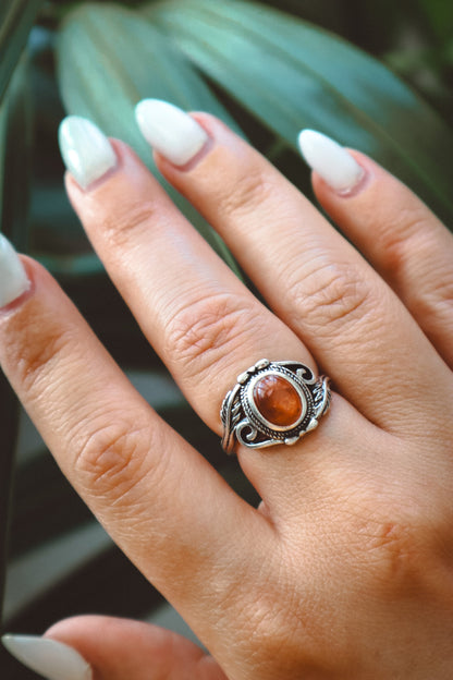 VINES Sunstone Dainty Ring Silver