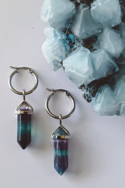 Boucles d'oreilles créoles en fluorite arc-en-ciel - Argent