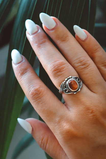 VINES Sunstone Dainty Ring Silver