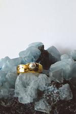 Load image into Gallery viewer, OCEANA Pearl Aura Ring - Gold
