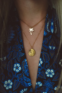 Escape - Palm Tree Charm Necklace - Gold Stainless Steel
