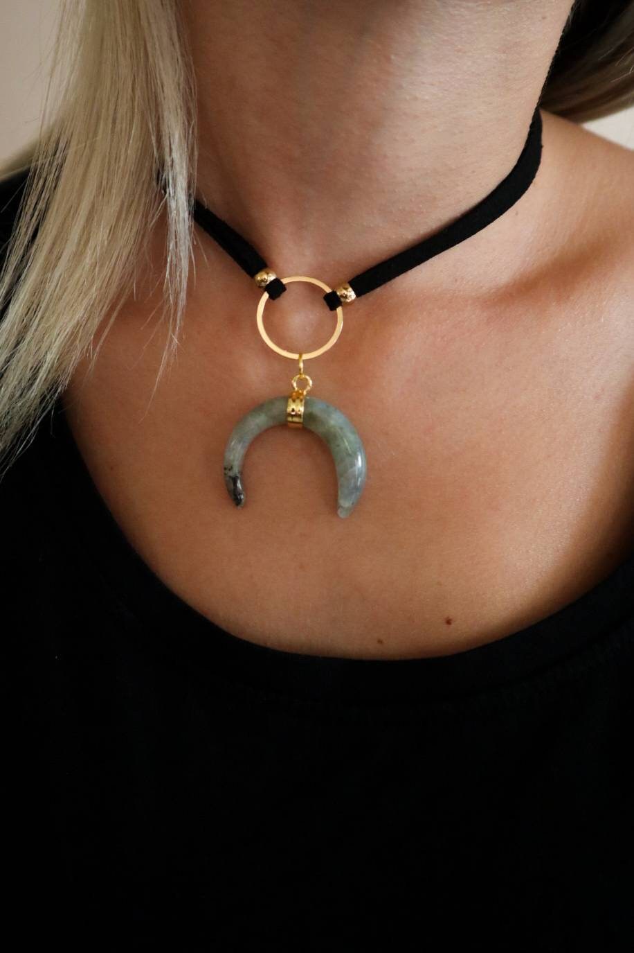 Labradorite Horn Gold O Ring Choker