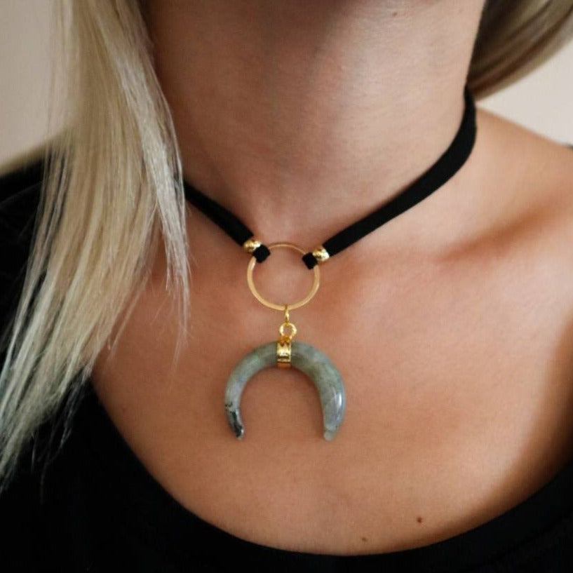 Labradorite Horn Gold O Ring Choker