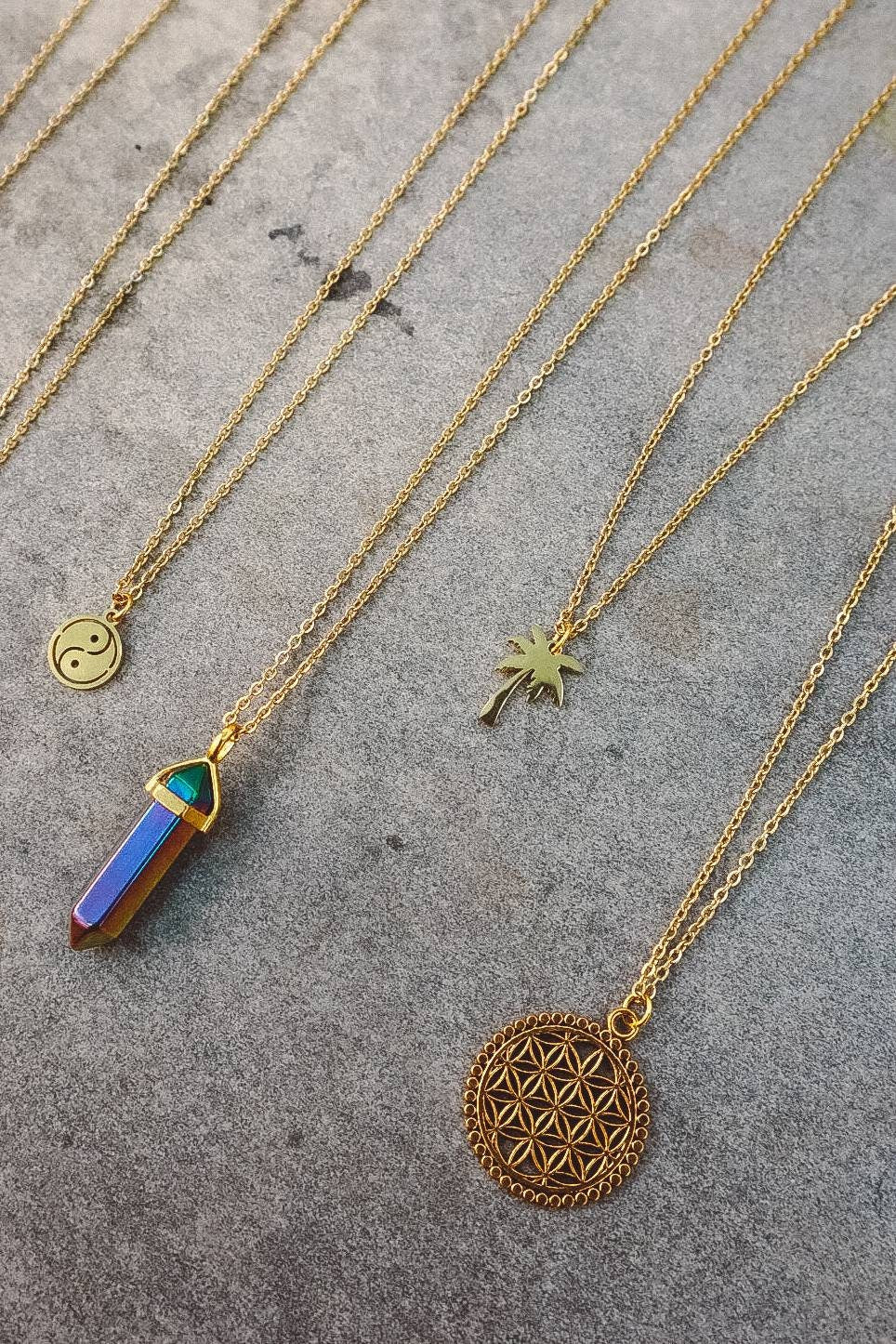 Escape - Palm Tree Charm Necklace - Gold Stainless Steel