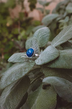 Cargar imagen en el visor de la galería, CHHOTA Lapis Lazuli Gemstone Ring - Silver
