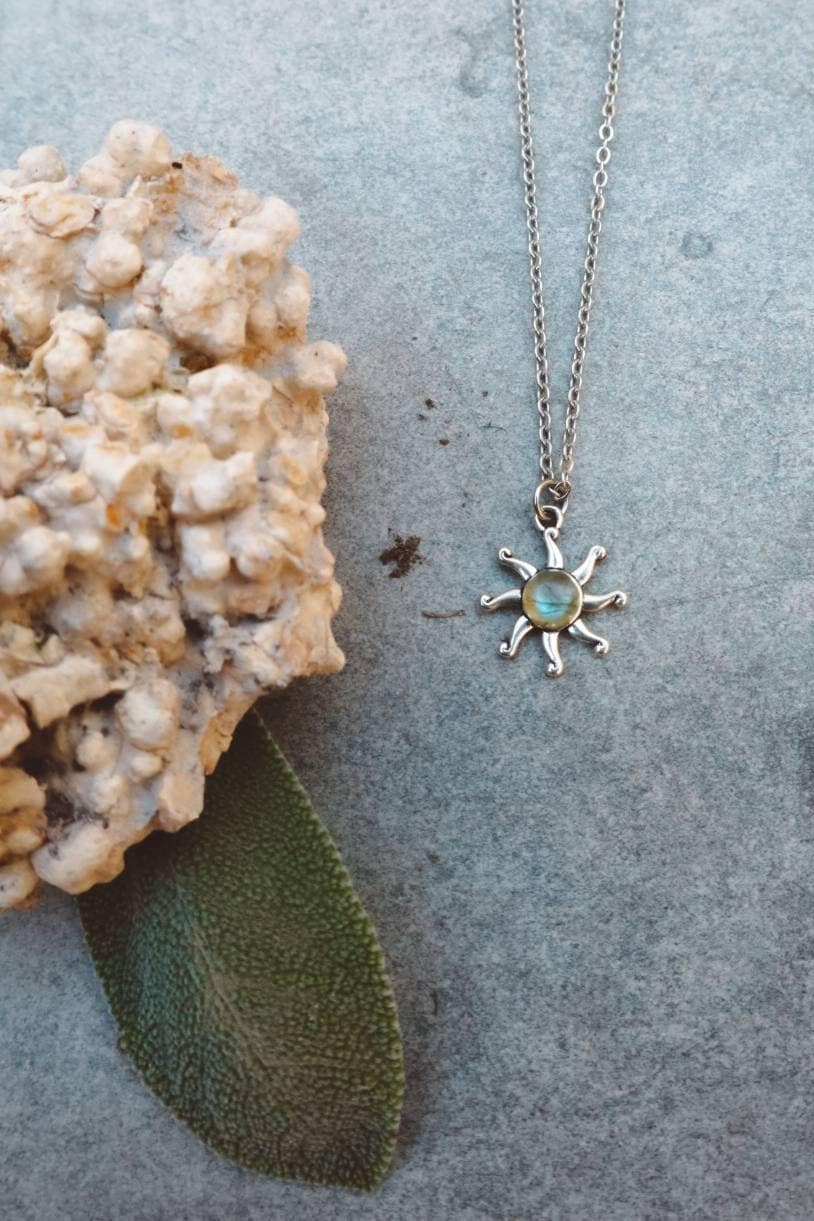 Labradorite Sun Minimalist Pendant Necklace - Silver