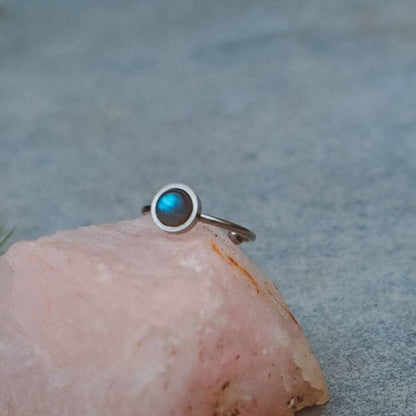 Bague Minimale Labradorite Bleue - Argent