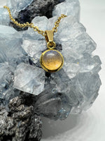 Load image into Gallery viewer, Labradorite Dainty Minimalist Pendant Necklace - Gold
