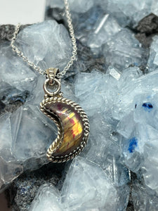 Labradorite Crescent Moon Pendant Necklace - 925 Silver