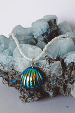 Load image into Gallery viewer, Titanium Seashell White Beaded Necklace Silver
