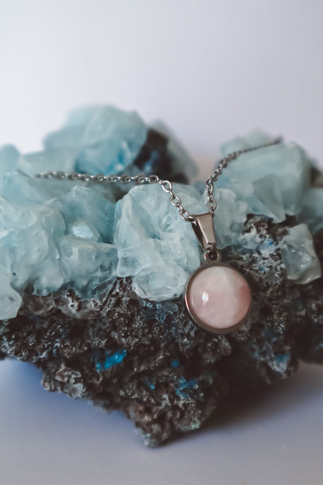 Collier pendentif minimaliste en quartz rose - Argent