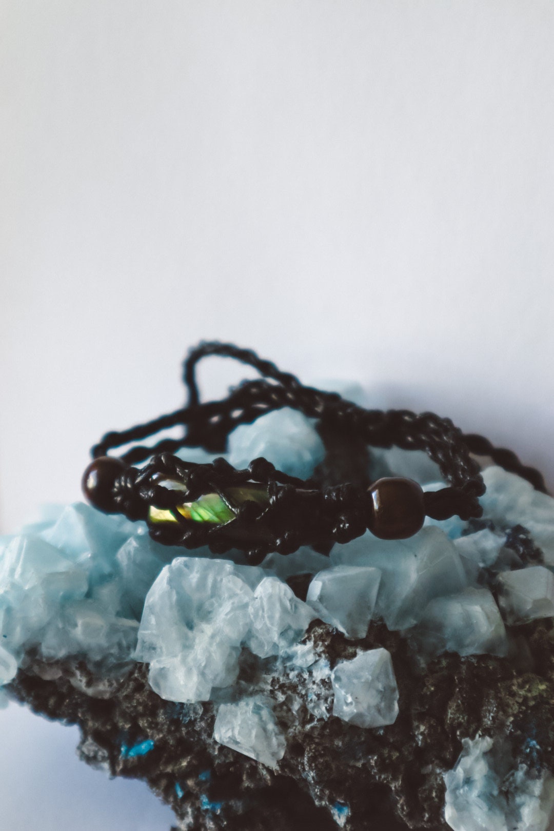 Green Labradorite Macrame Bracelet