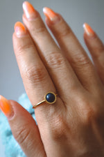 Cargar imagen en el visor de la galería, Lapis Lazuli Minimalist Ring - Silver
