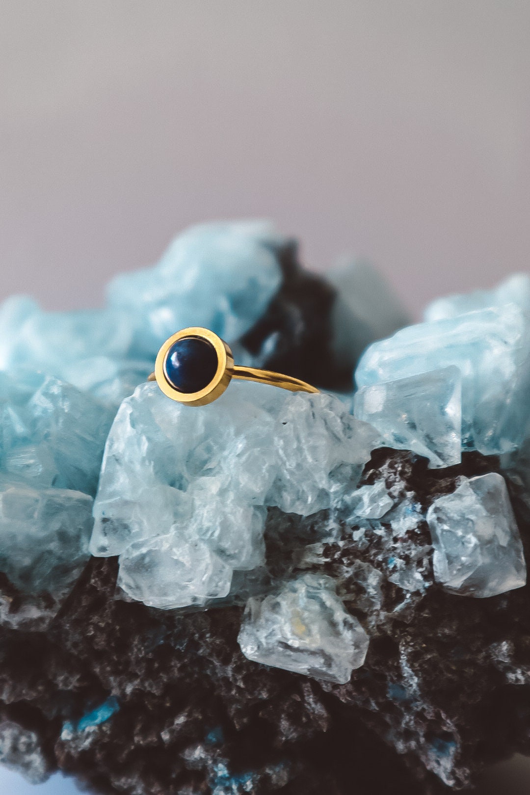 Lapis Lazuli Minimalist Ring - Gold