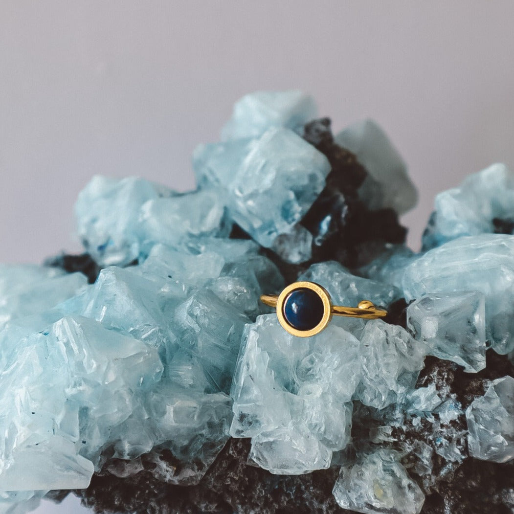 Lapis Lazuli Minimalist Ring - Gold