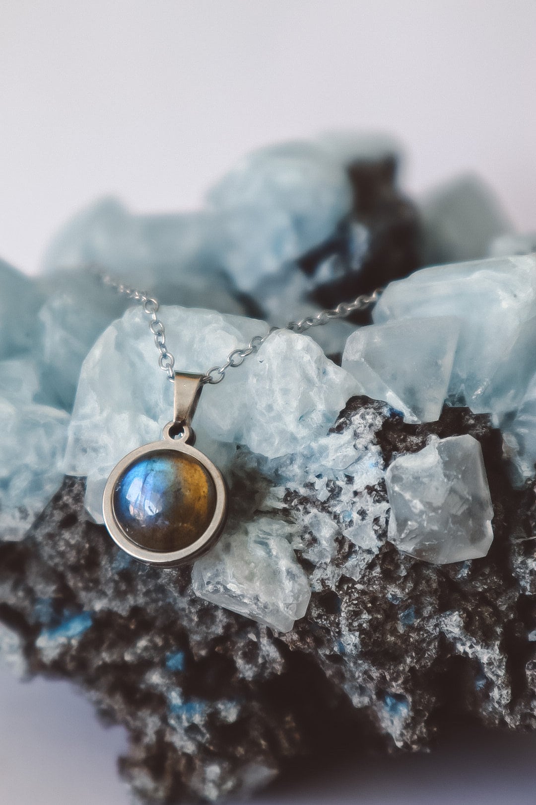 Blue Labradorite Pendant Necklace - Silver