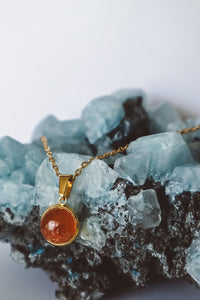 Sunstone Minimalist Pendant Necklace Gold