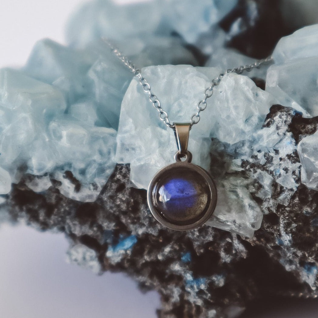 Blue Labradorite Pendant Necklace - Silver