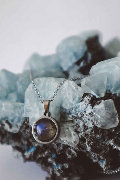 Blue Labradorite Pendant Necklace - Silver