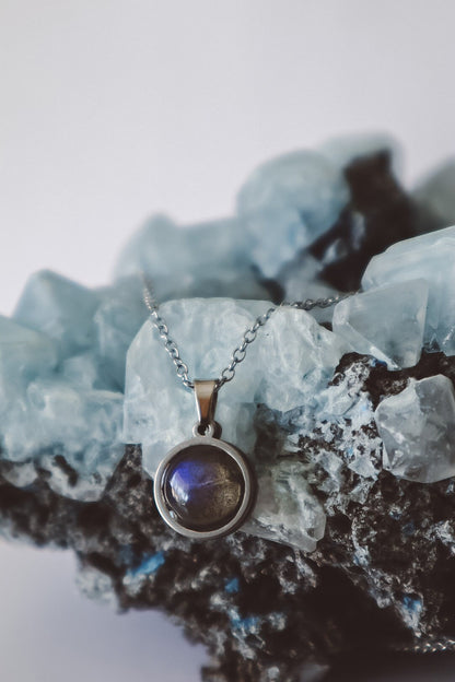 Blue Labradorite Pendant Necklace - Silver