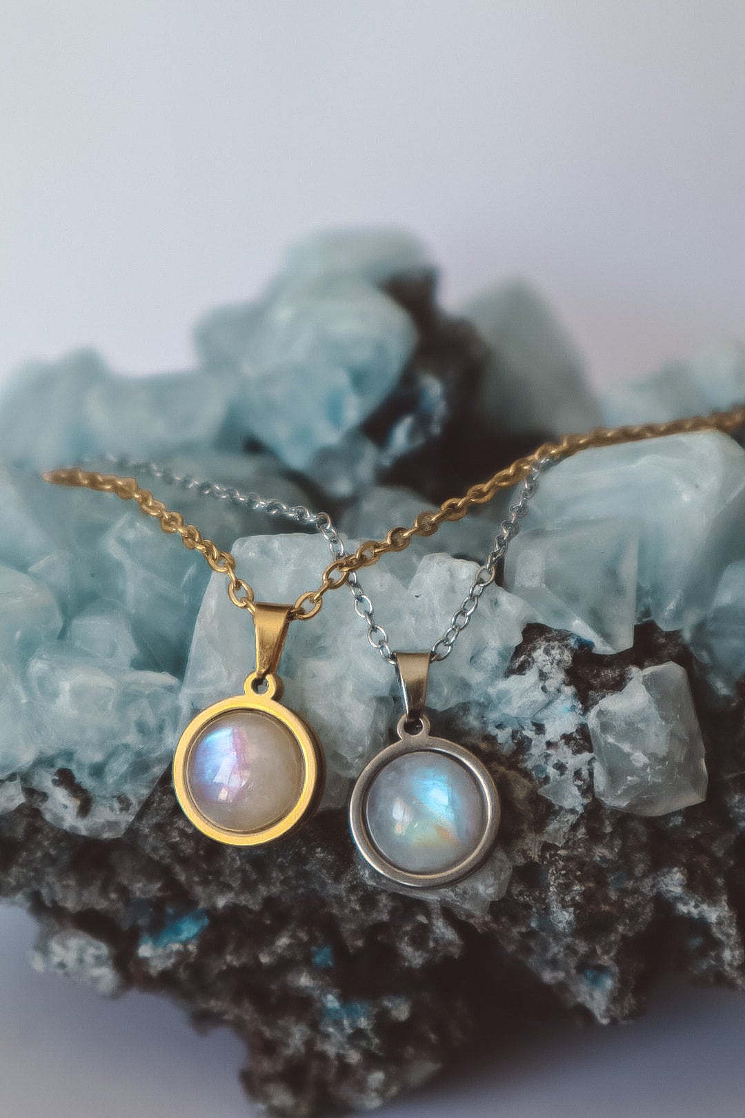 Rainbow Moonstone Minimalist Pendant Necklace - Silver/Gold