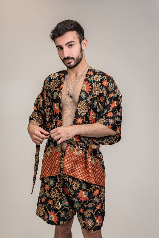 Schwarz-orangefarbenes Kimono-Shorts-Set aus Seide mit Blumenmuster für Herren
