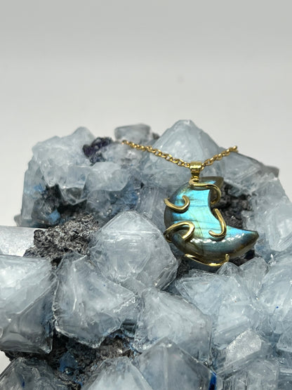 Fire Green Labradorite Moon Necklace - Gold 925 Silver