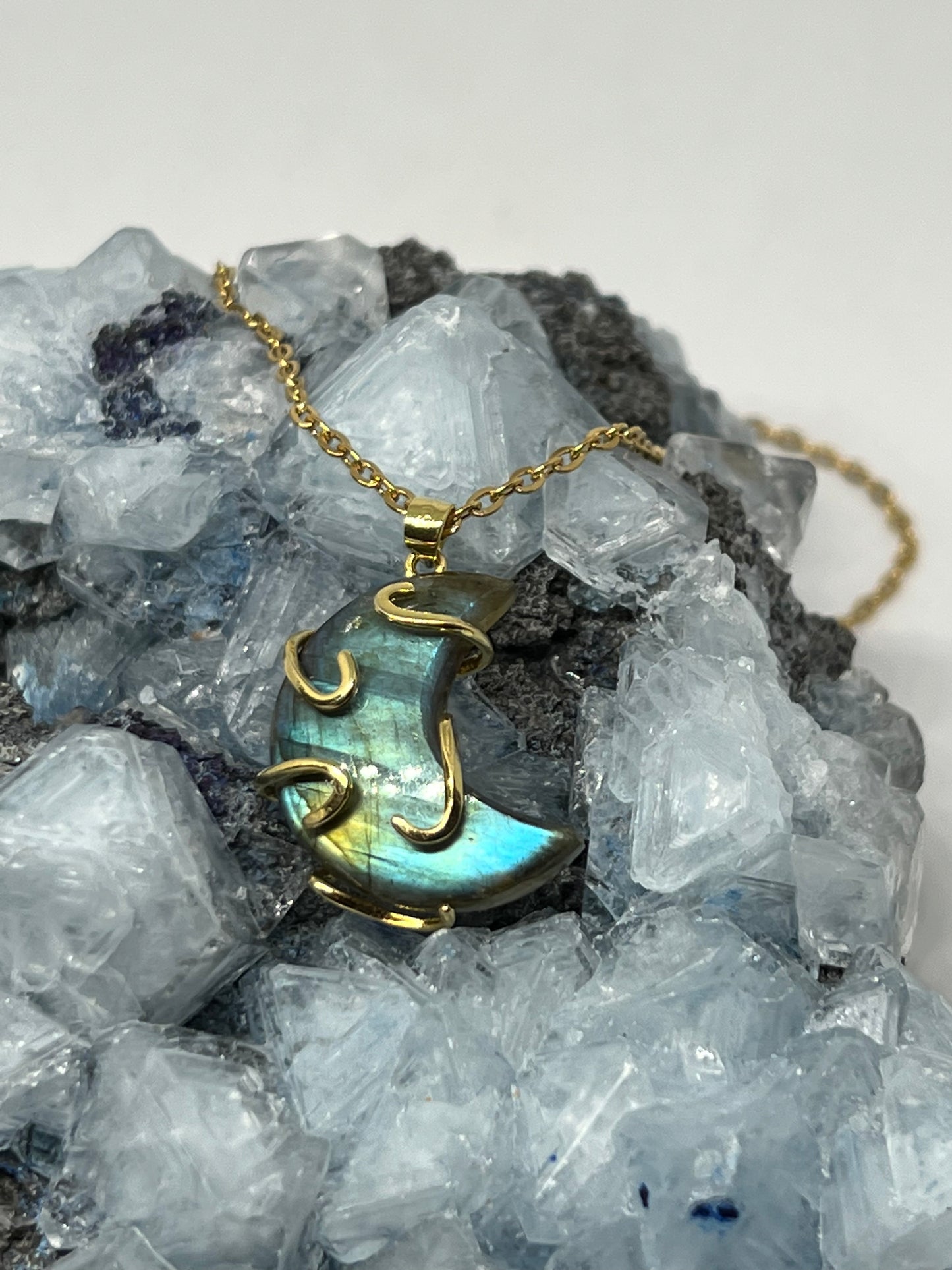 Fire Green Labradorite Moon Necklace - Gold 925 Silver